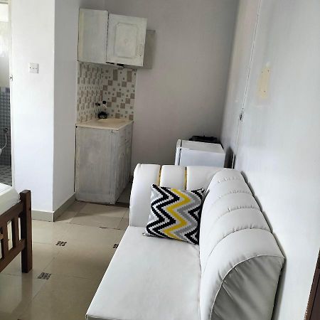 מומבסה Luxurious Studio Apartments מראה חיצוני תמונה