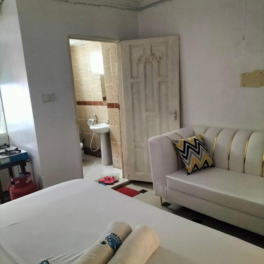 מומבסה Luxurious Studio Apartments מראה חיצוני תמונה
