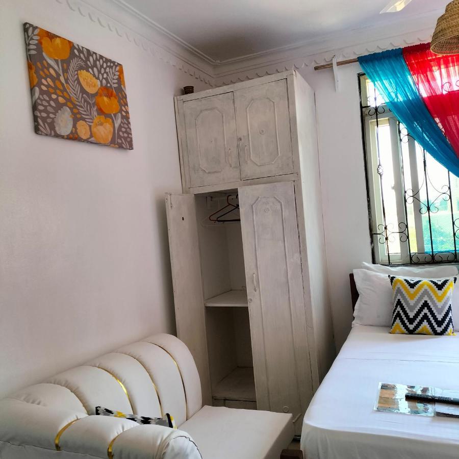 מומבסה Luxurious Studio Apartments מראה חיצוני תמונה
