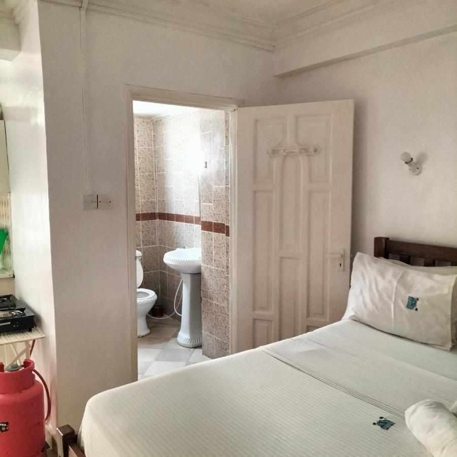 מומבסה Luxurious Studio Apartments מראה חיצוני תמונה