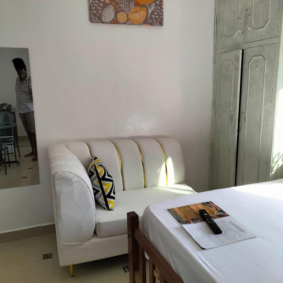 מומבסה Luxurious Studio Apartments מראה חיצוני תמונה