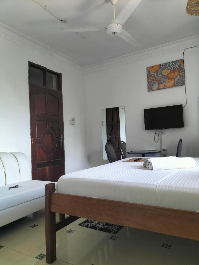 מומבסה Luxurious Studio Apartments מראה חיצוני תמונה